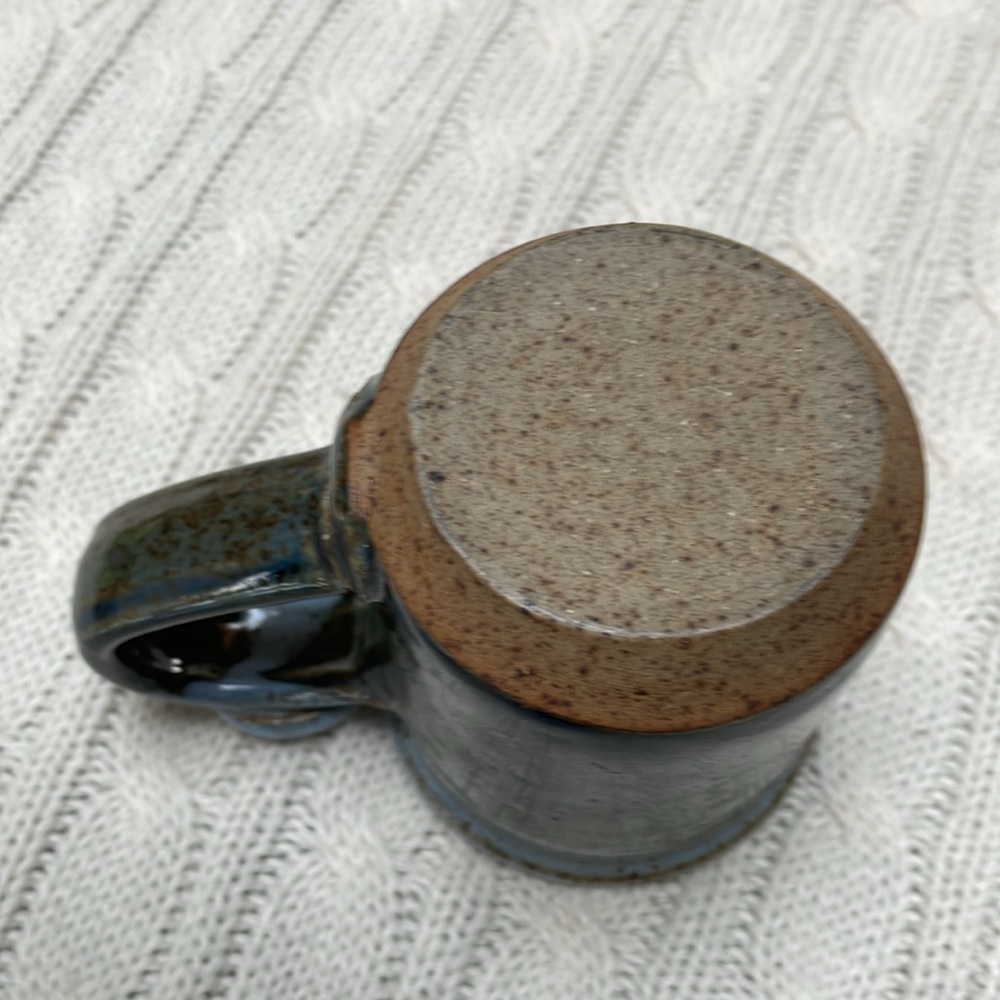Artisan glazed coffee cup. Pottery. Stoneware. Yadduh, yaddah, yaddah 2 toned - Picture 5 of 9